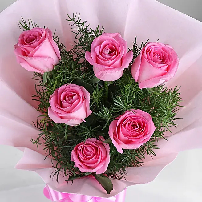 6 Pink Roses Bunch