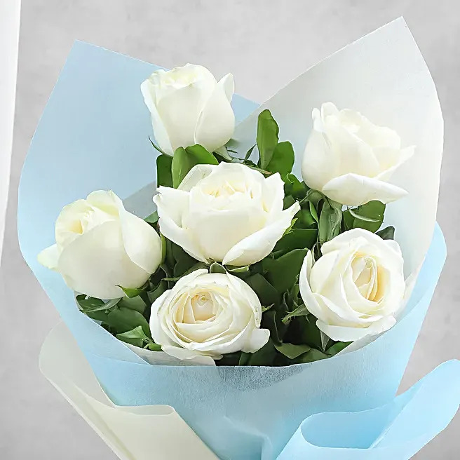 6 White Roses Bunch