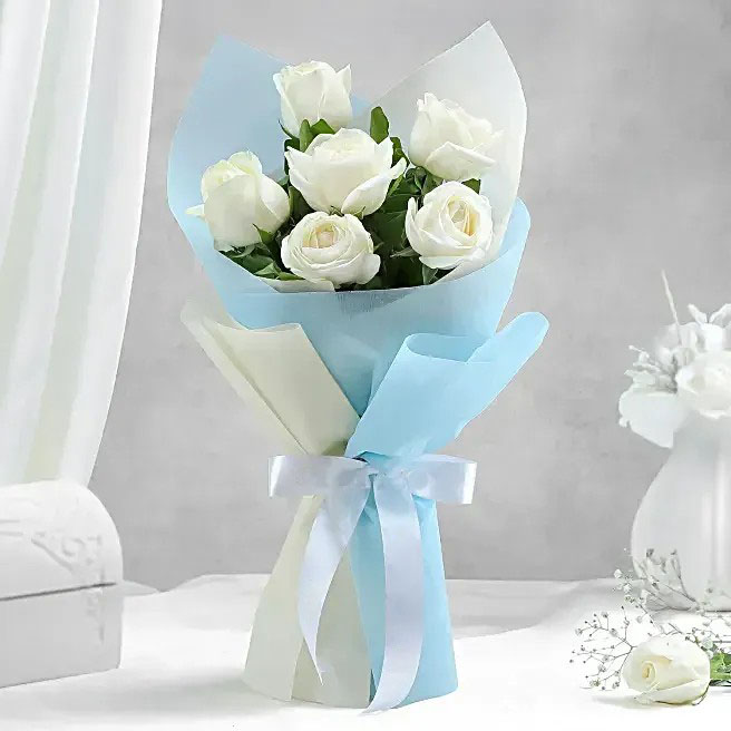 White Roses & Dairy Milk Treat