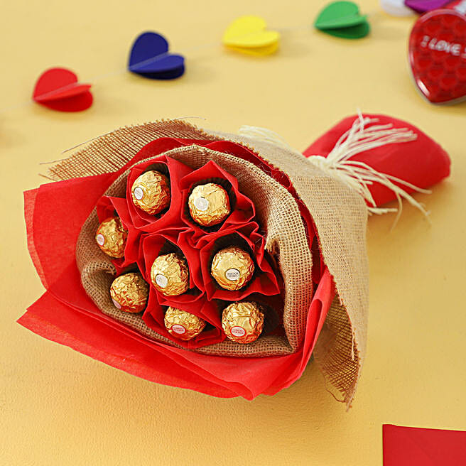 Golden Ferrero Choco Rose Bouquet Golden Ferrero Choco Rose Bouquet