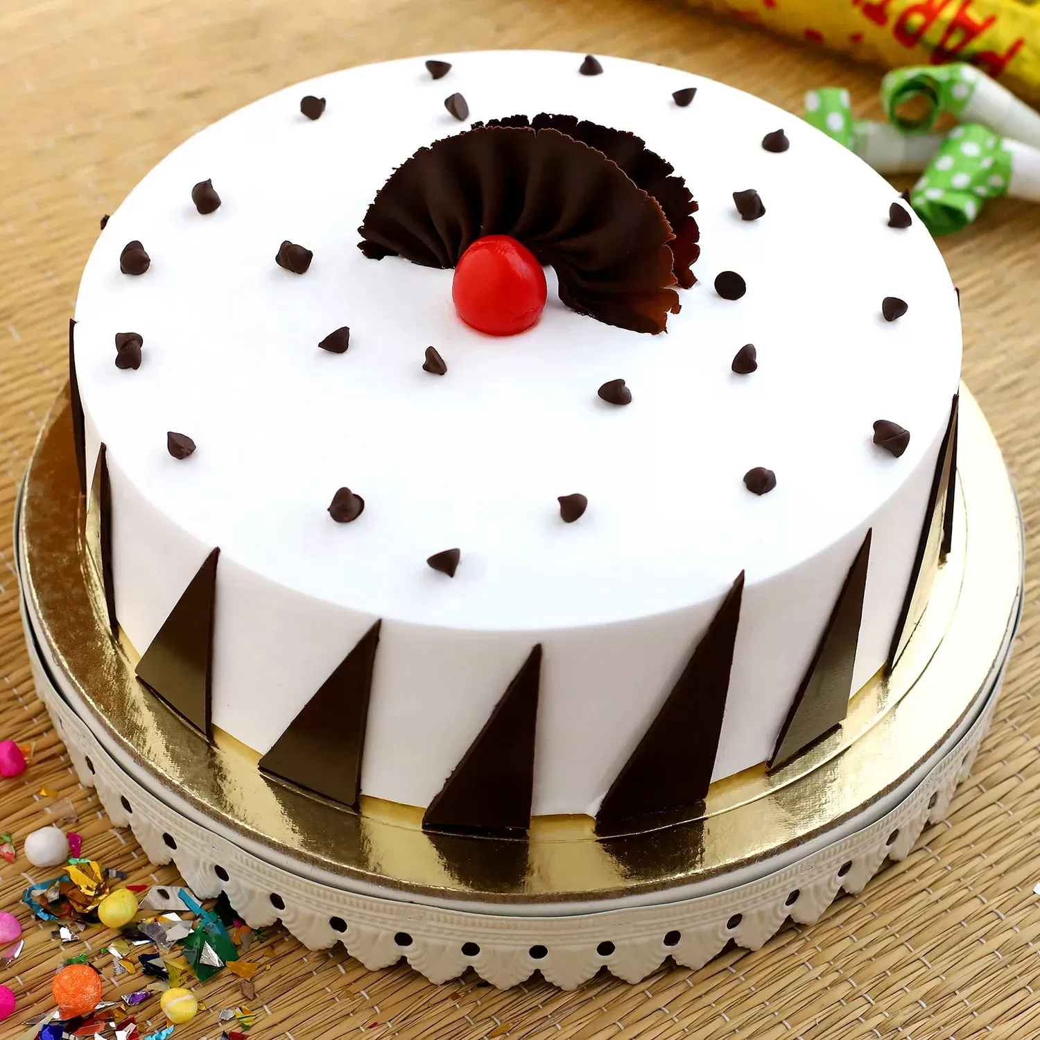 500 gm Sweet Black Forest Cake 500 gm Sweet Black Forest Cake