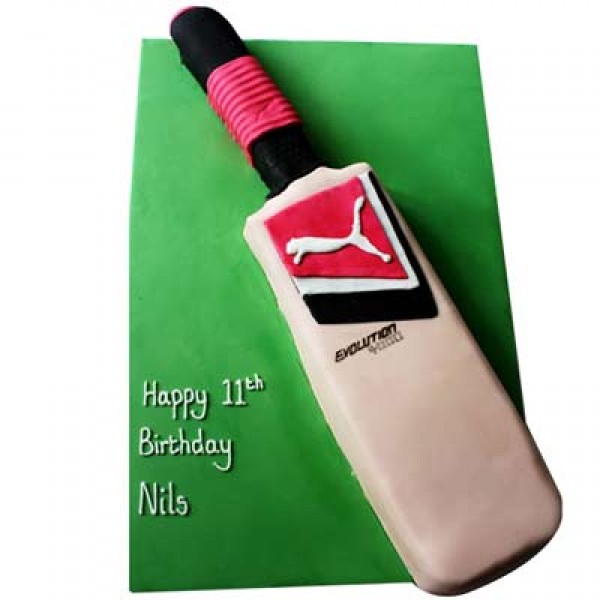 Pleasant Puma Bat Cake 1.5kg