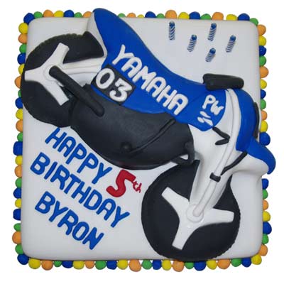 Yamaha Theme Cake 2kg