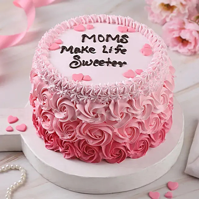 500 gm Sweetest Like Mom Cream Cake 500 gm Sweetest Like Mom Cream Cake